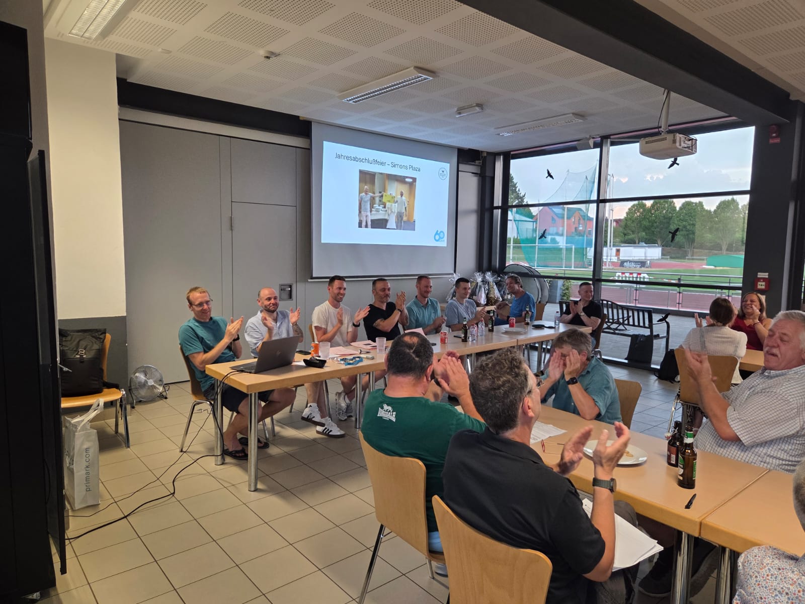 Repas de fin d'année du club, projection de souvenirs